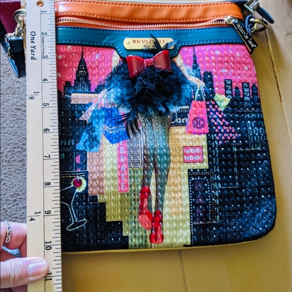 Nicole Lee crossbody bag - Picture 4 of 5